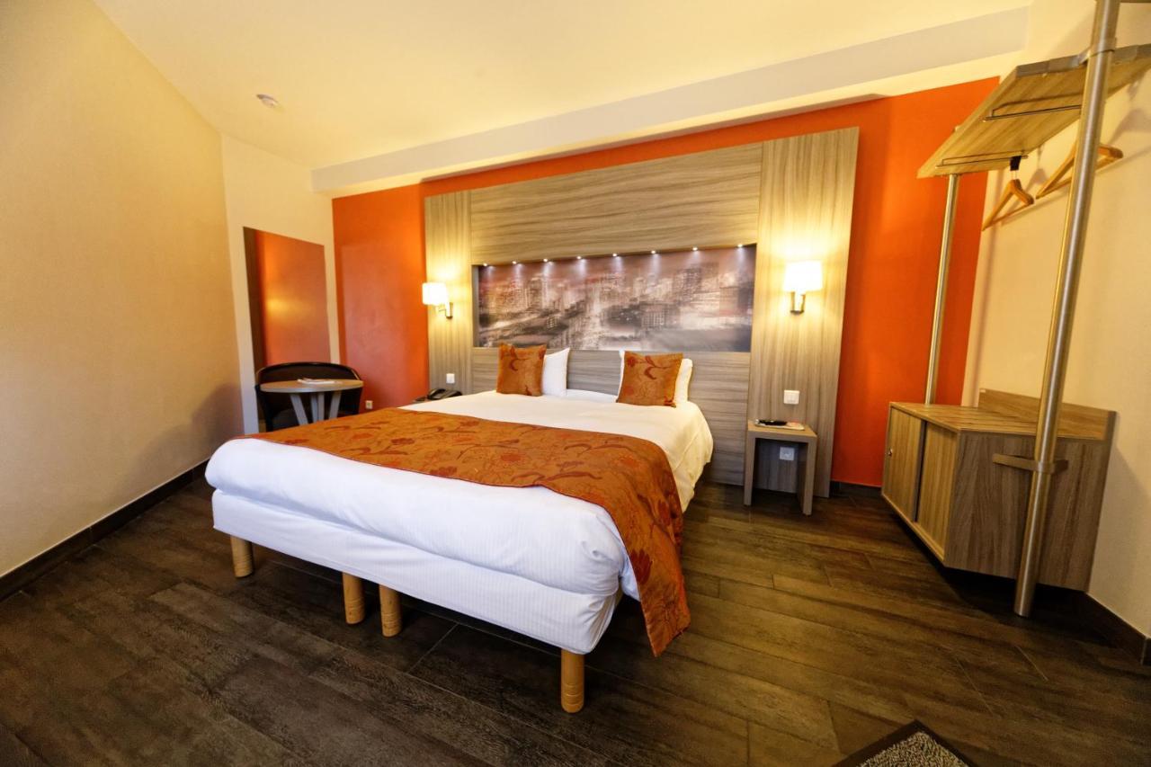 Charme Hotel, Montbeliard Sud Bagian luar foto