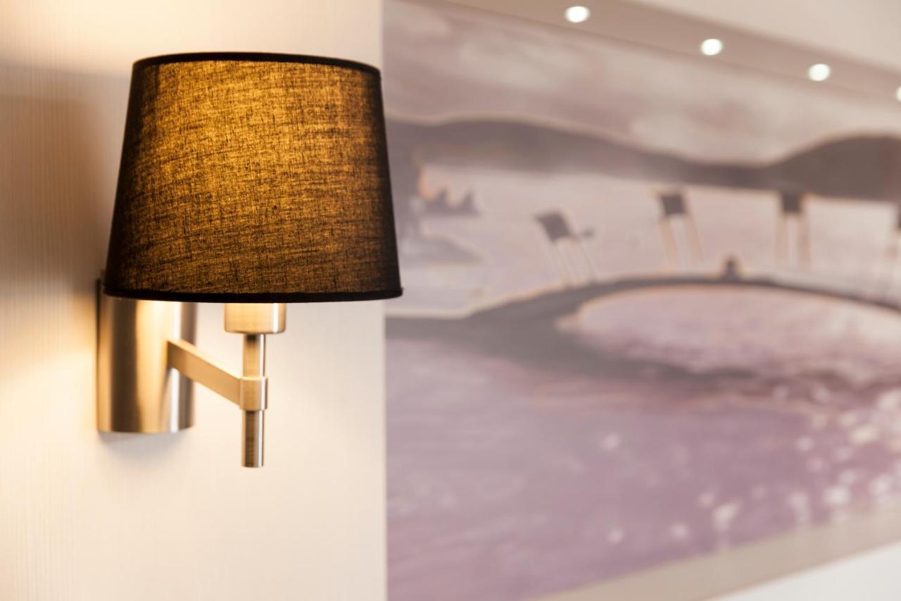 Charme Hotel, Montbeliard Sud Bagian luar foto