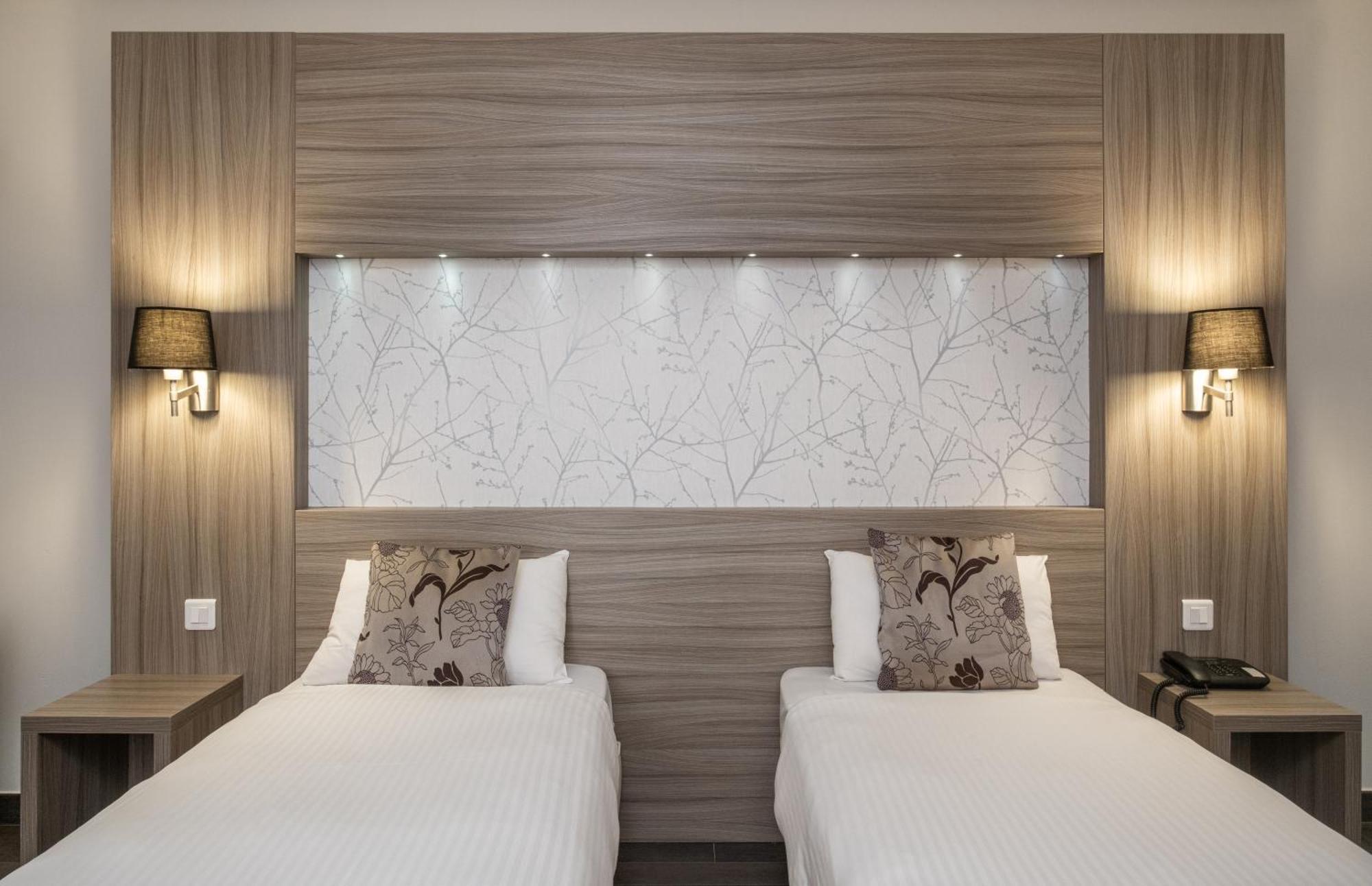 Charme Hotel, Montbeliard Sud Bagian luar foto