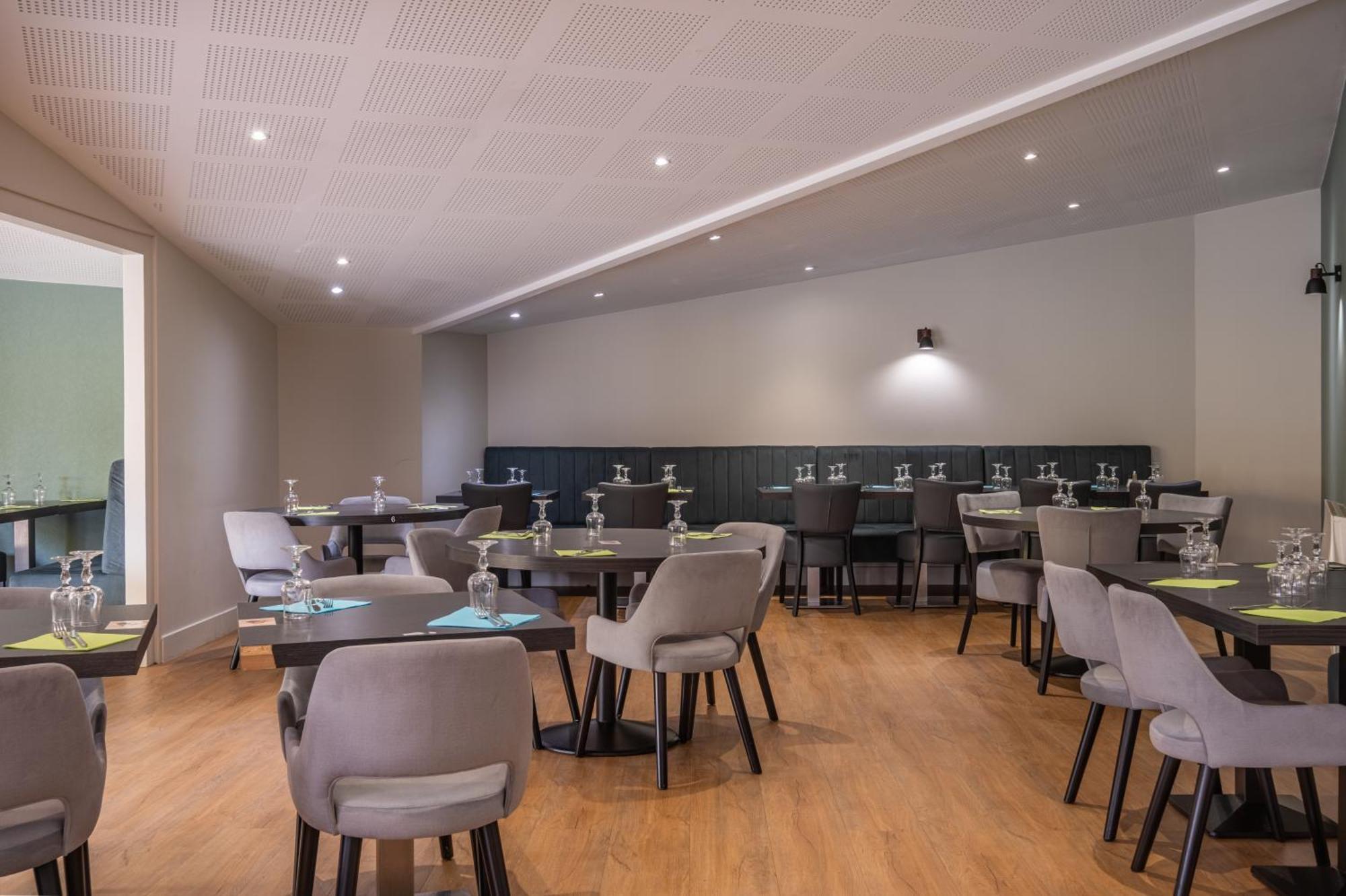 Charme Hotel, Montbeliard Sud Bagian luar foto