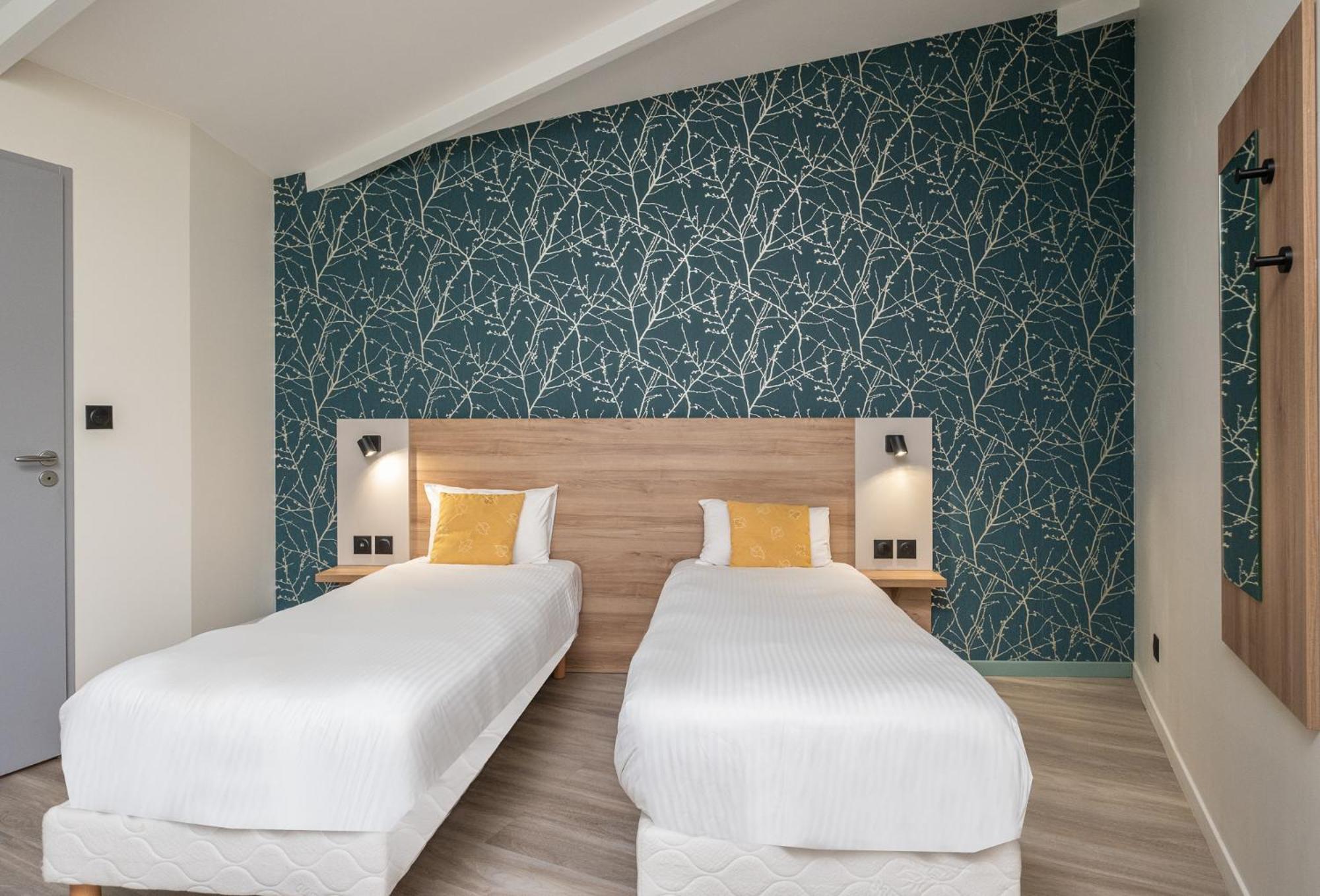 Charme Hotel, Montbeliard Sud Bagian luar foto