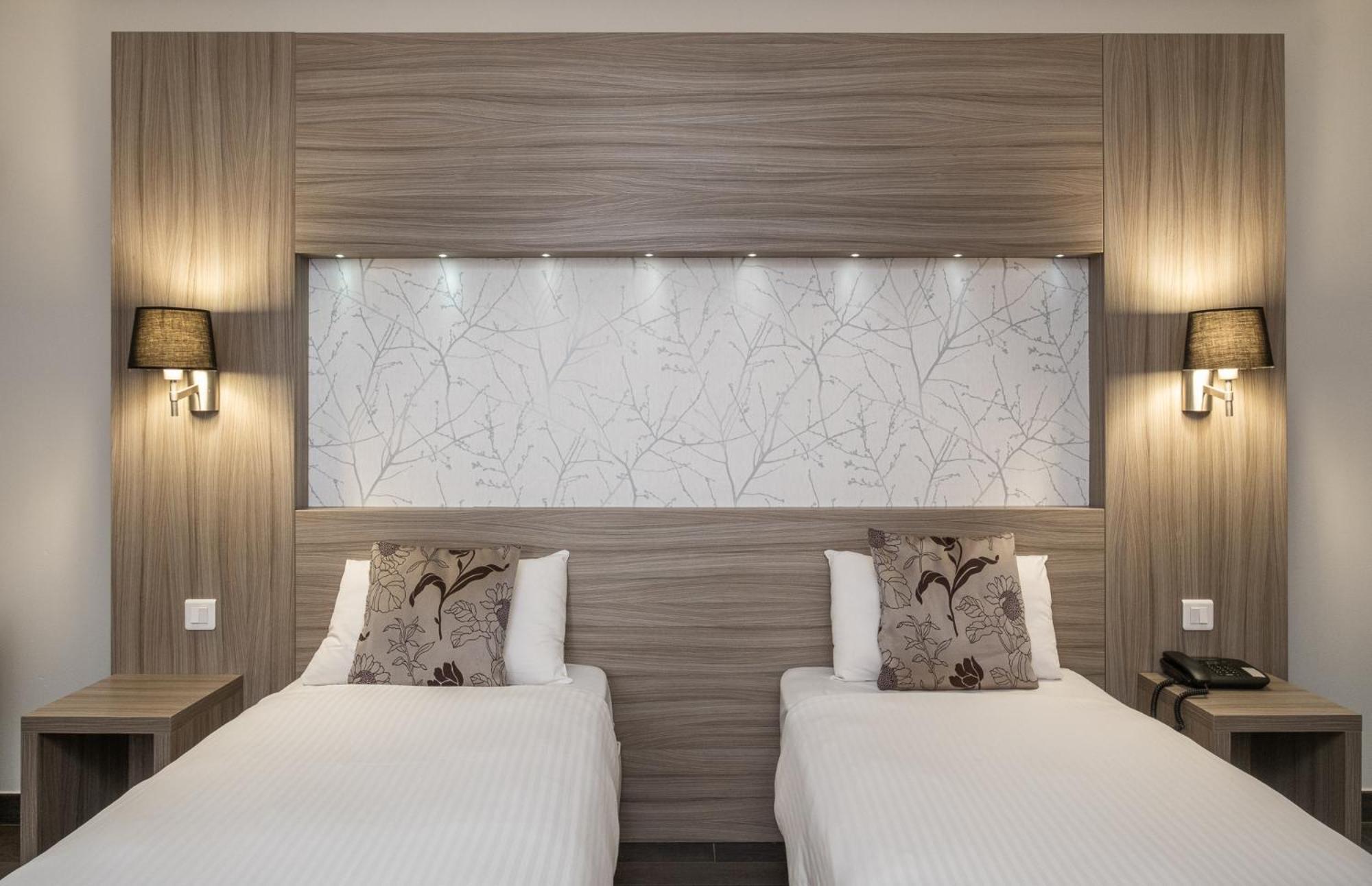 Charme Hotel, Montbeliard Sud Bagian luar foto
