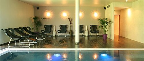 Charme Hotel, Montbeliard Sud Bagian luar foto