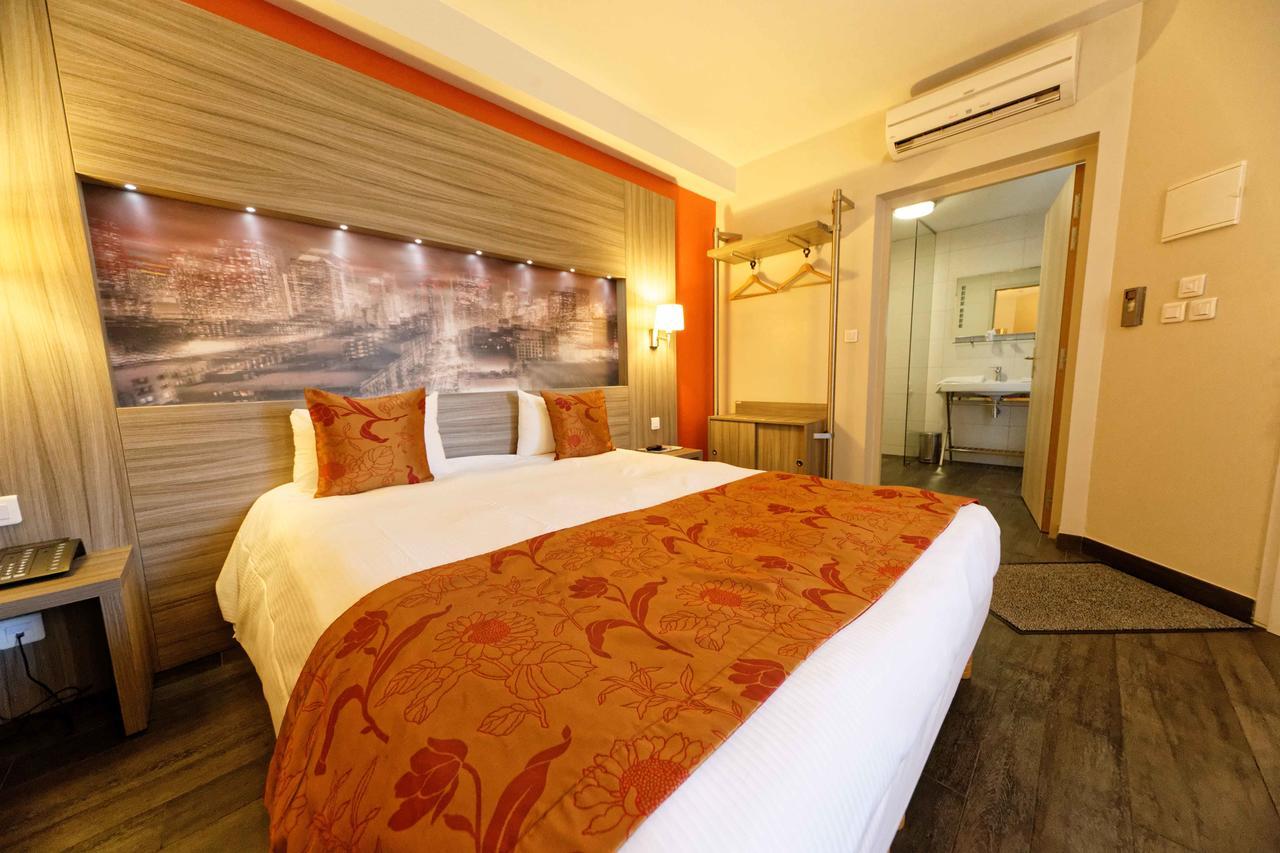 Charme Hotel, Montbeliard Sud Bagian luar foto